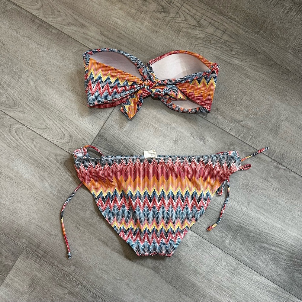 Roxy Bikini Set - Picture 2 of 2